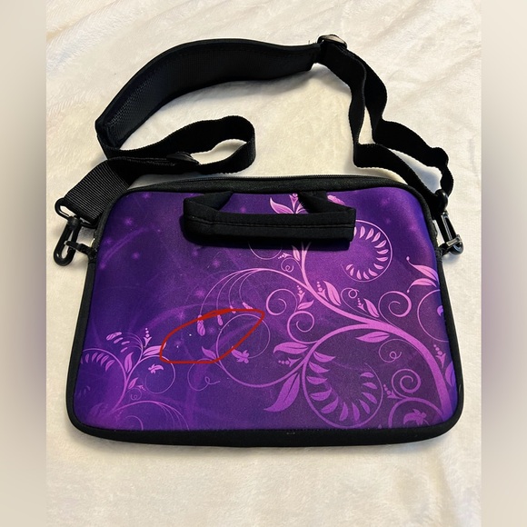 8x10 inch purple neoprene tablet case with padded shoulder strap - Picture 11 of 11